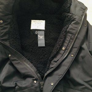 NWT-Abercrombie & Fitch Men's Size M Sherpa Lining Waterproof Winter Hood Jacket